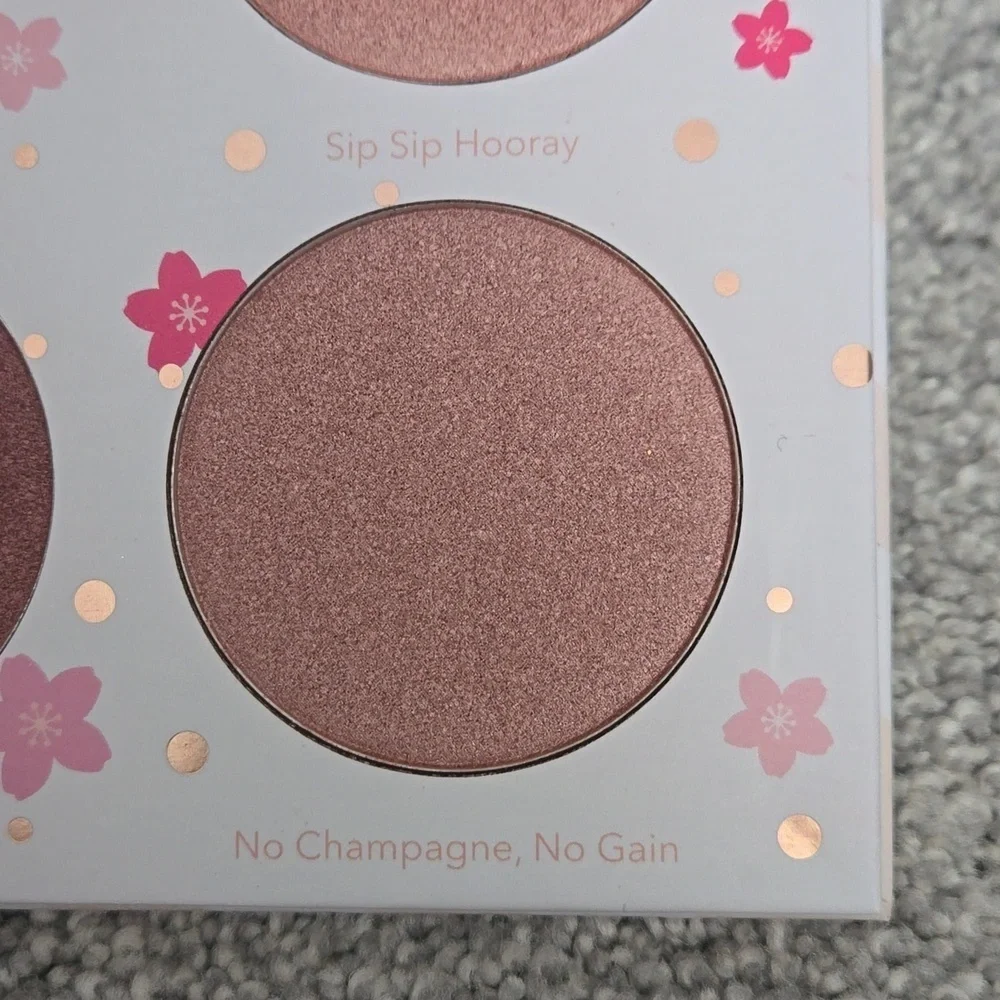 Cotton Candy Champagne Blushlighter Palette
